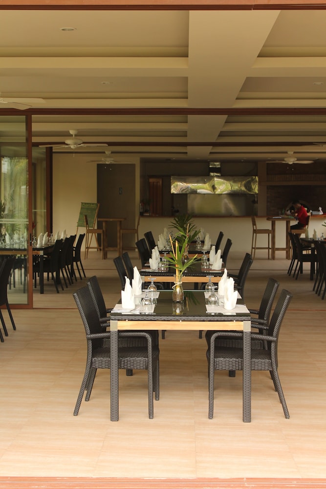Bravo Resorts Munting Paraiso 32/49