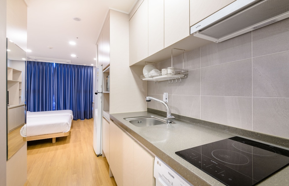 Hi Residences 28/30