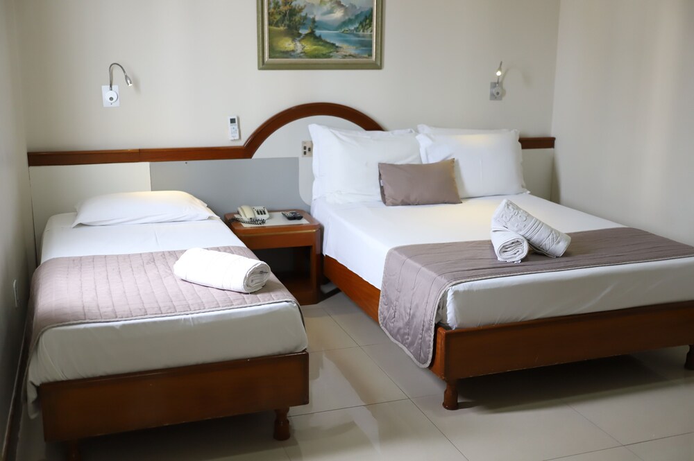 CHAMPAGNAT PRAIA HOTEL 5/27