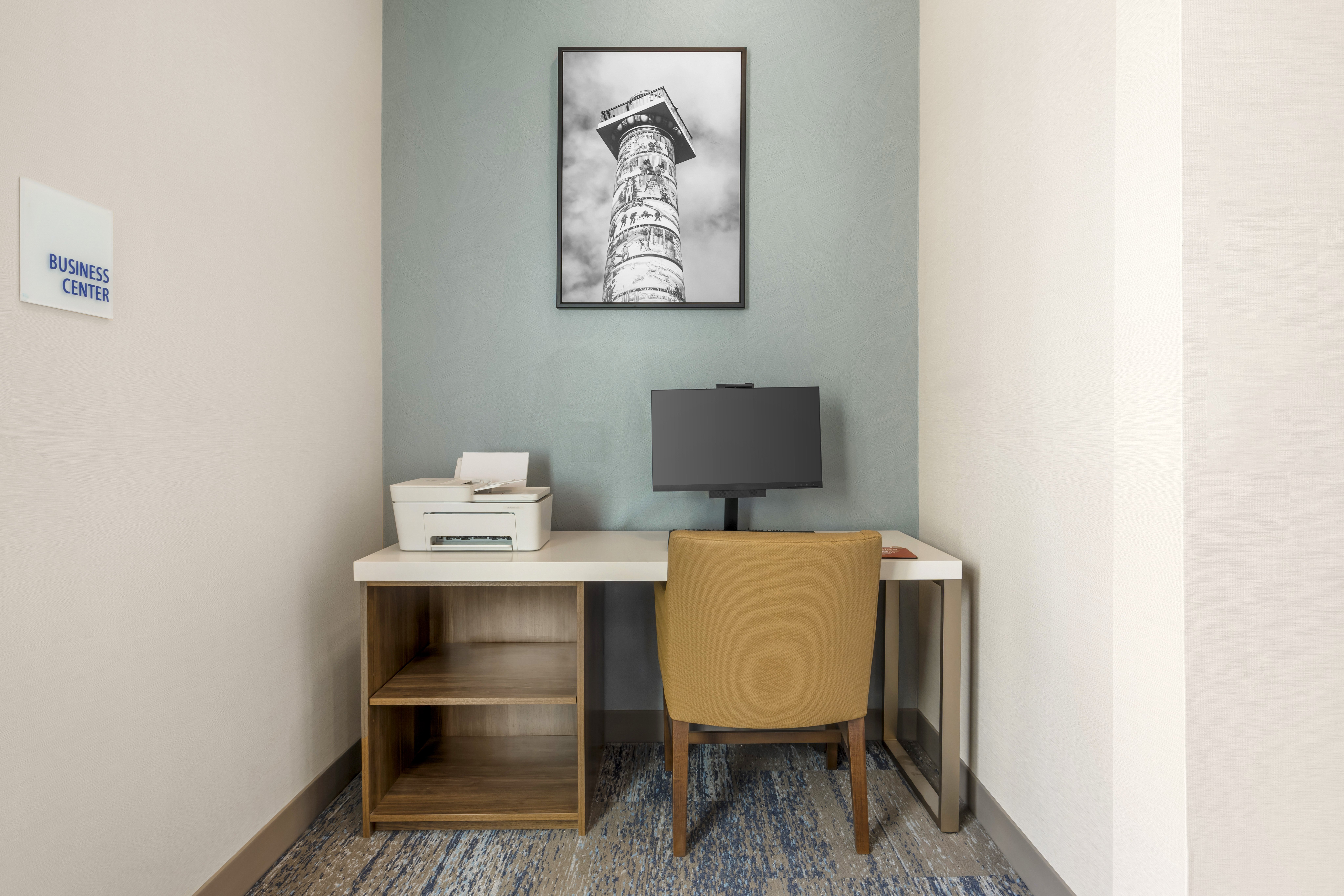 Holiday Inn Express Hotel Suites Astoria 58/69