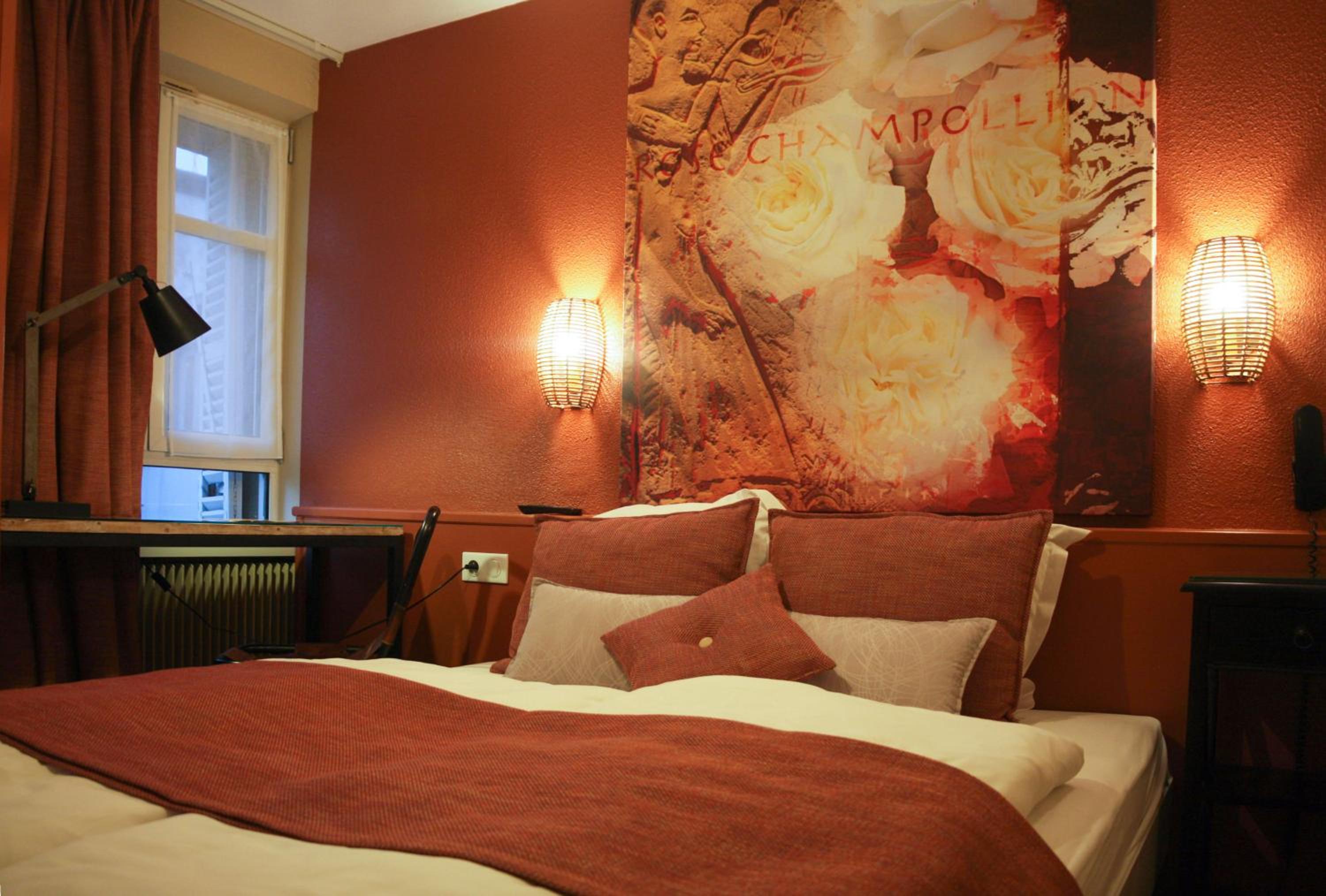 Room, Twin Beds, Hotel Roses Ex Hotel Aux Trois Roses 10/10