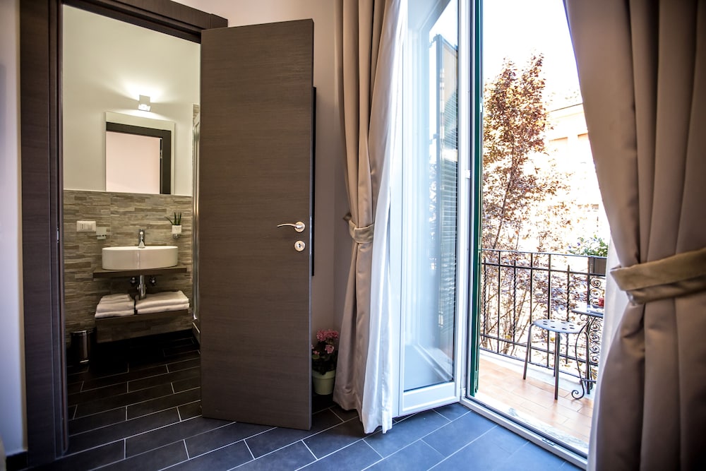 San Pietro Leisure And Luxury 30/52