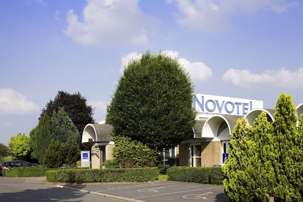 NOVOTEL VALENCIENNES AERODROME 41/48