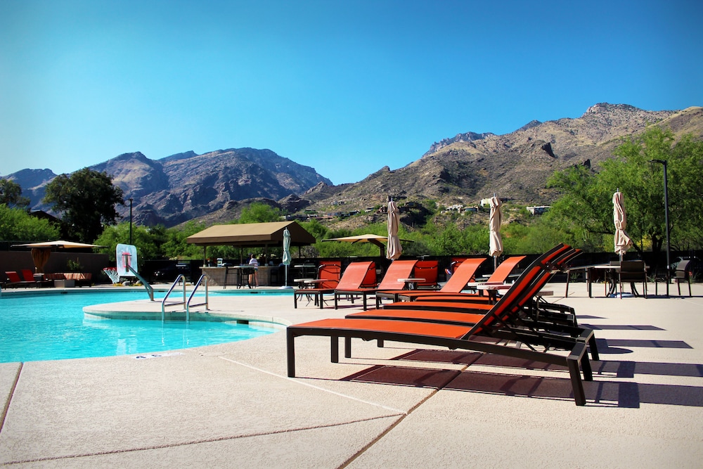 Ventana Canyon Club and Lodge 4/53