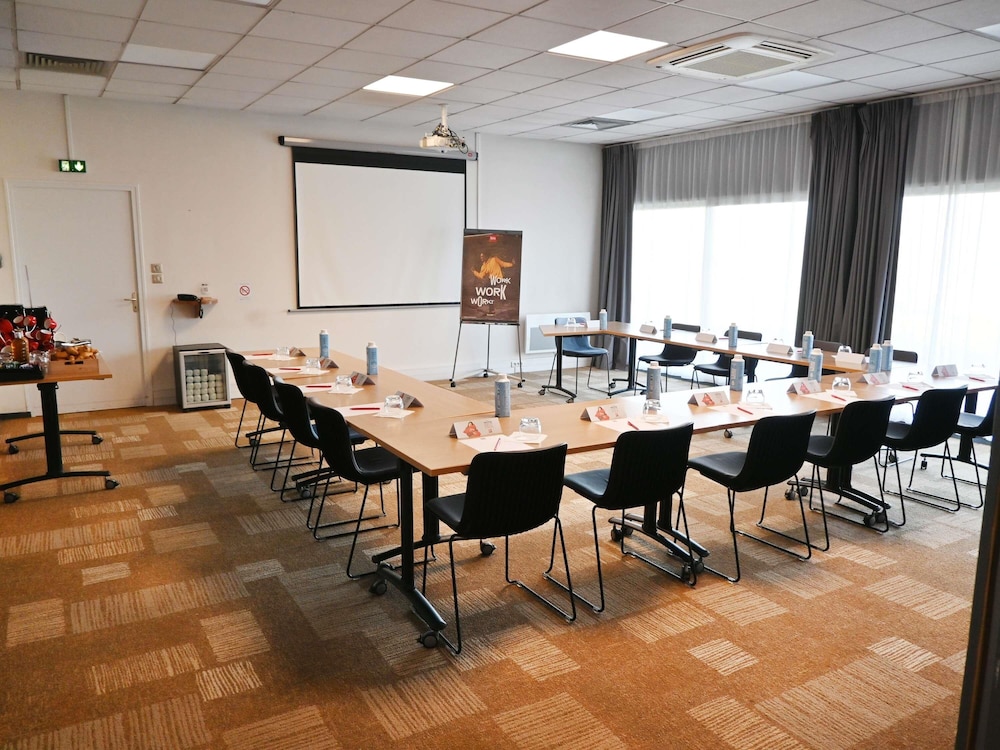 Ibis Laval Le Relais D'armor 36/50