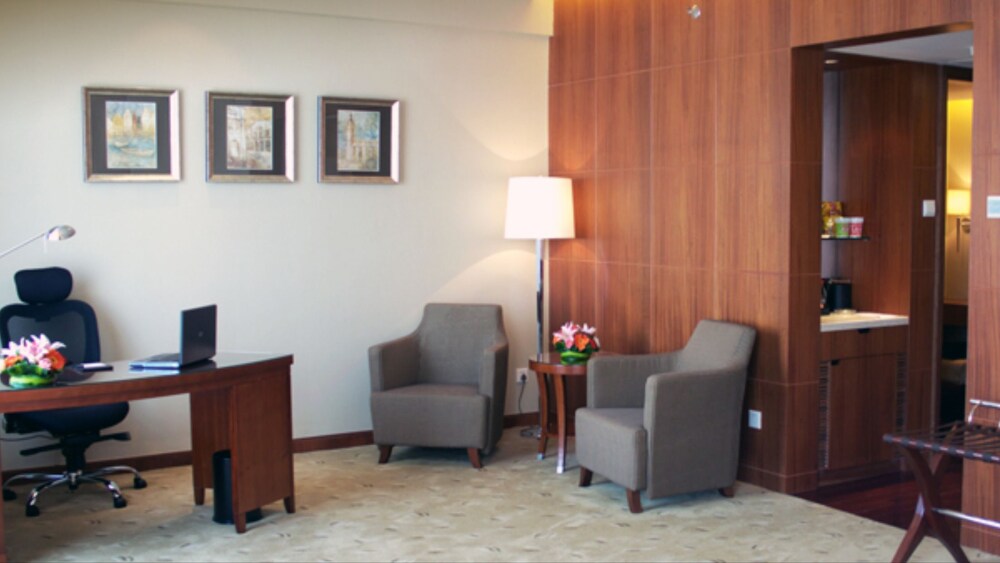 Hotel Paris Pan-Island 9/22