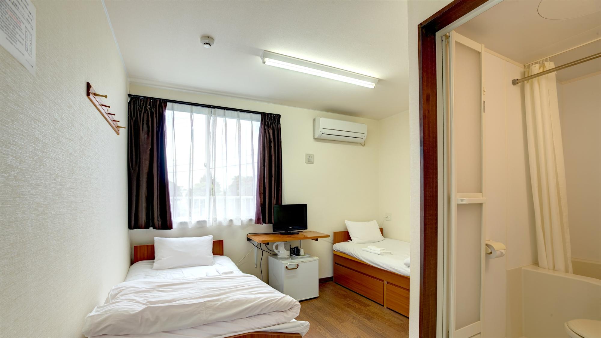 Standard, Twin Beds, No View