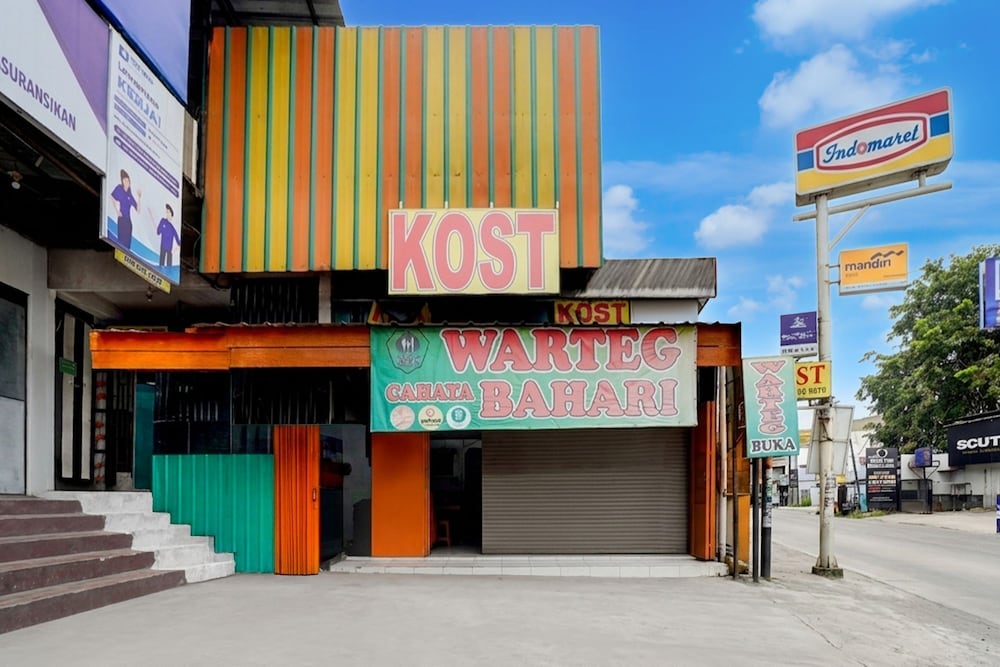 Hotel O Near Summarecon Mall Serpong in Curug