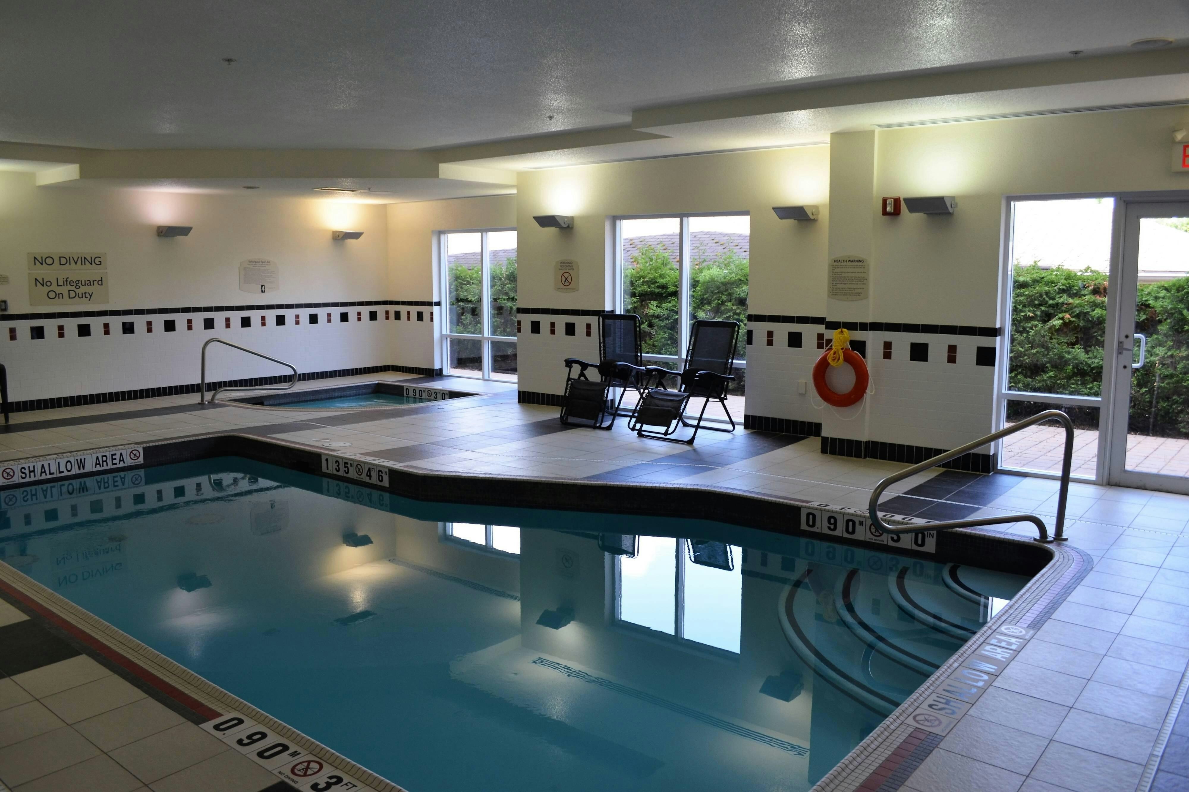 Fairfield Inn & Suites by Marriott Sault Ste. Marie 2/10