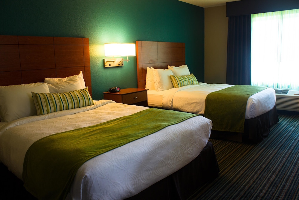 Best Western Plus Menomonie Inn & Suites 11/39