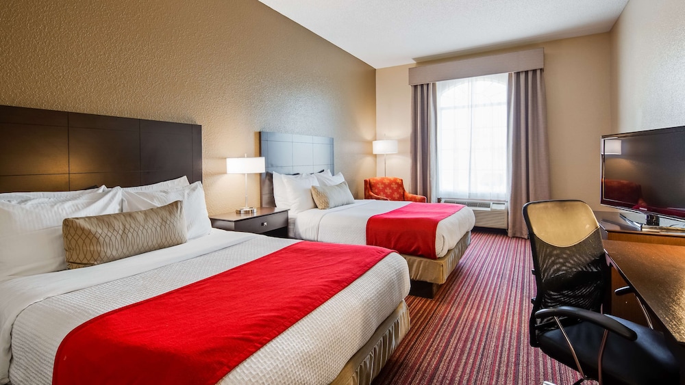 Best Western Plus Bradbury Inn & Suites 7/39