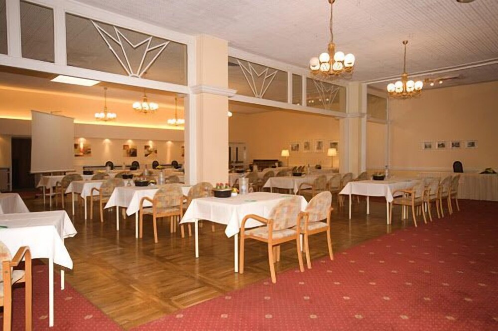 Parkhotel Kluschenberg 43/55