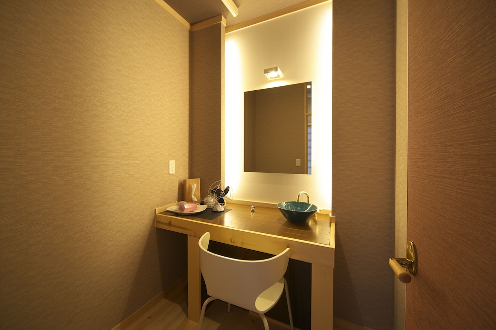Meitei No Yado Hotel Koushien 66/69