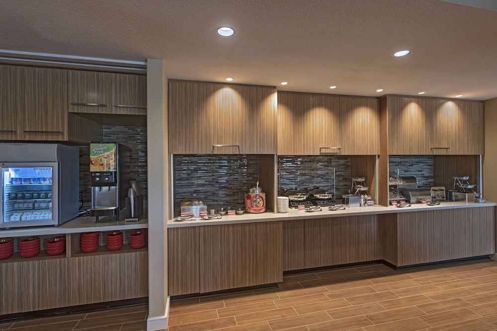 TOWNEPLACE SUITES COLUMBIA 9/34