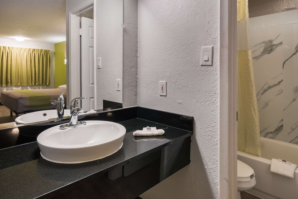 غرفة ديلوكس بسريرين مزدوجين للمدخنين، Motel6 Irving, TX - Loop 12 5/8