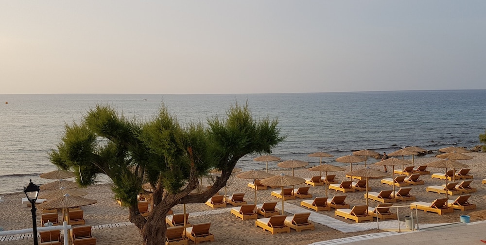 Galazio Beach Resort 62/68
