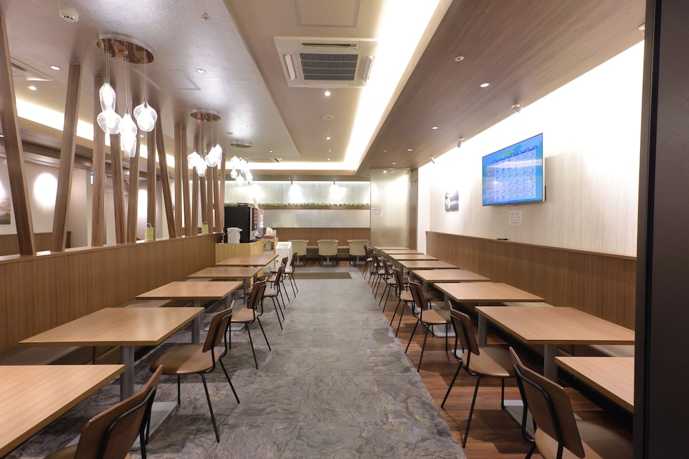 Shinsaibashi Grand Hotel Osaka 57/63