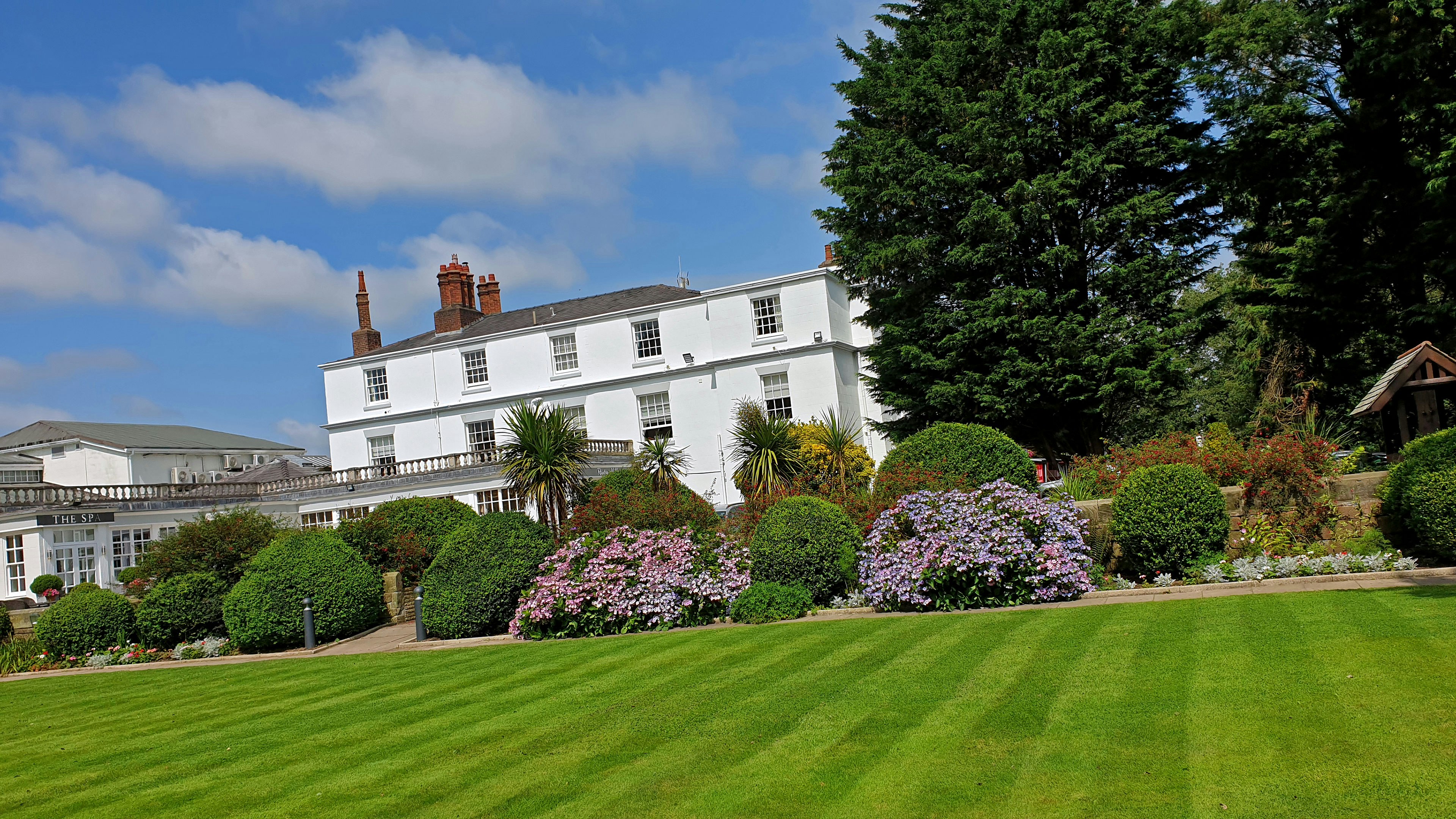 Rowton Hall Country House Hotel And Spa 70/73
