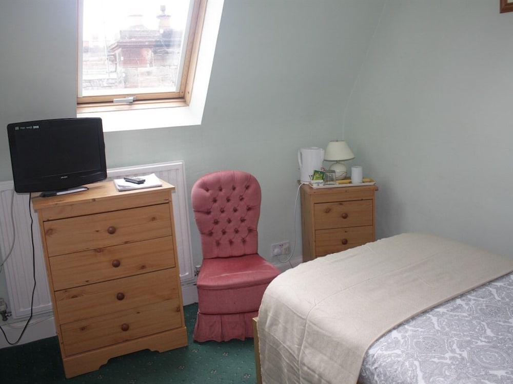 Airdenair Guest House 32/50