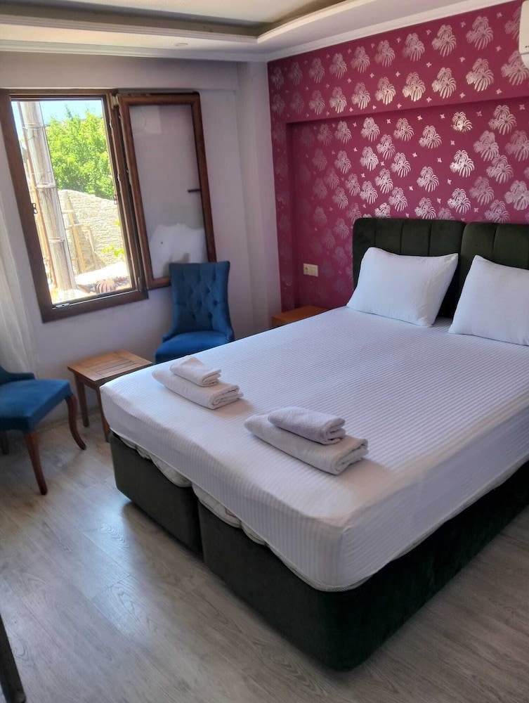 Room, Double Bed