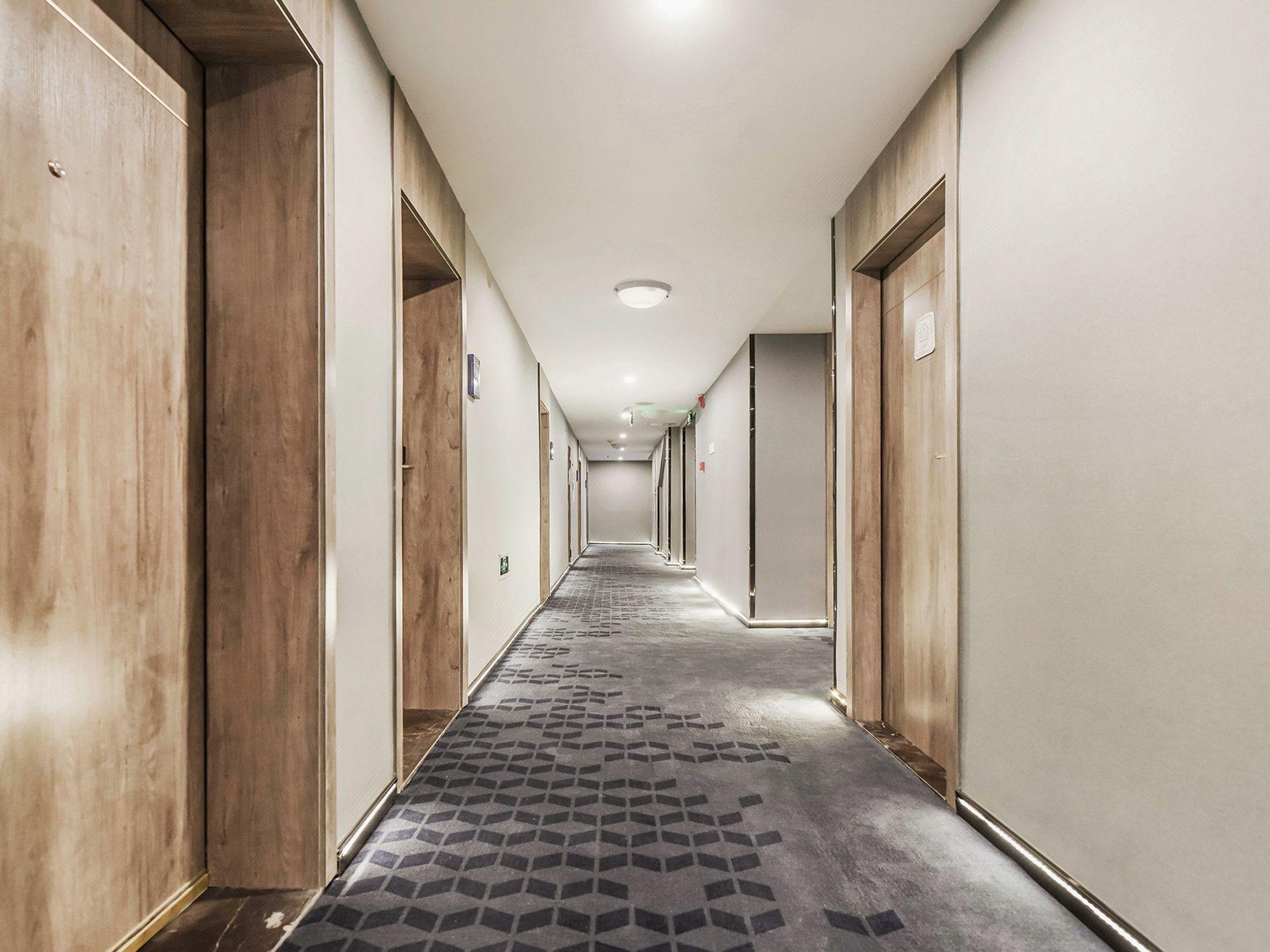 7 Days Inn (Rongchang Commercial Pedestrian Street) 6/28