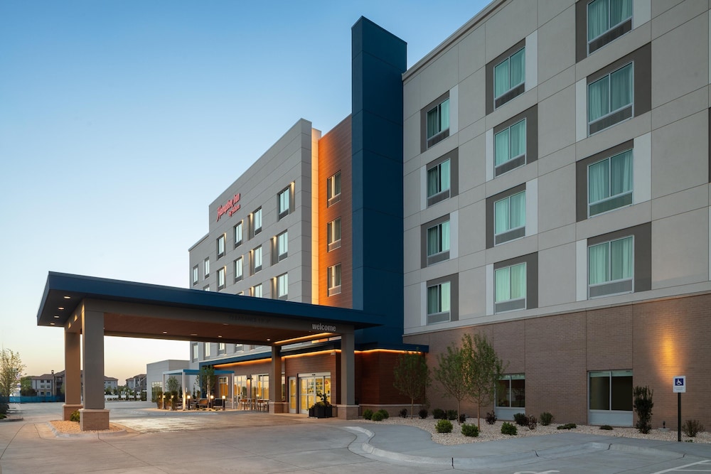 Hampton Inn by Hilton Grand Island Medical Center 36/42