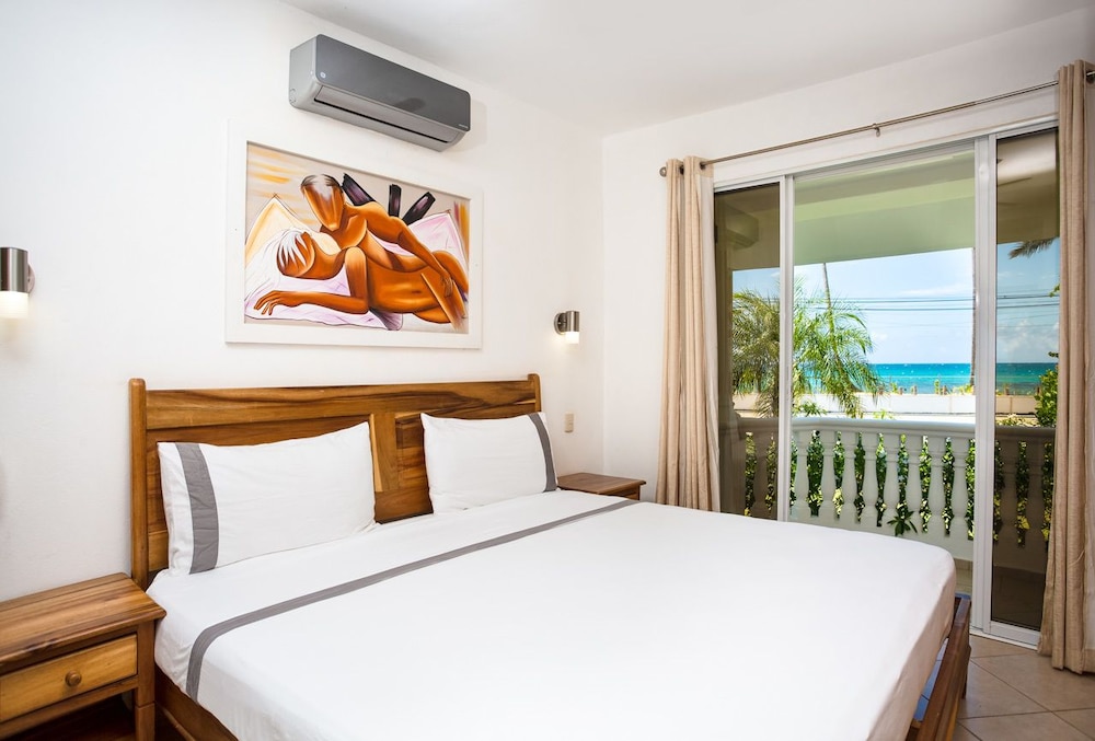 Albachiara Hotel 17/75