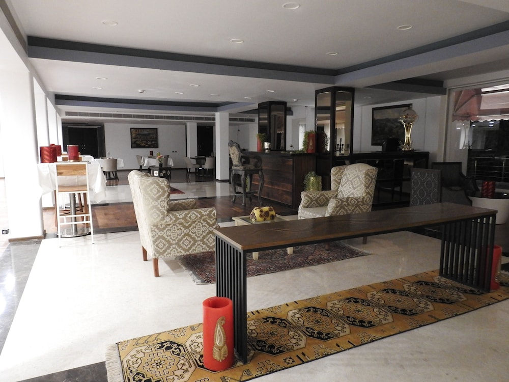Renest Dunsvirk Court, Mussoorie 37/55