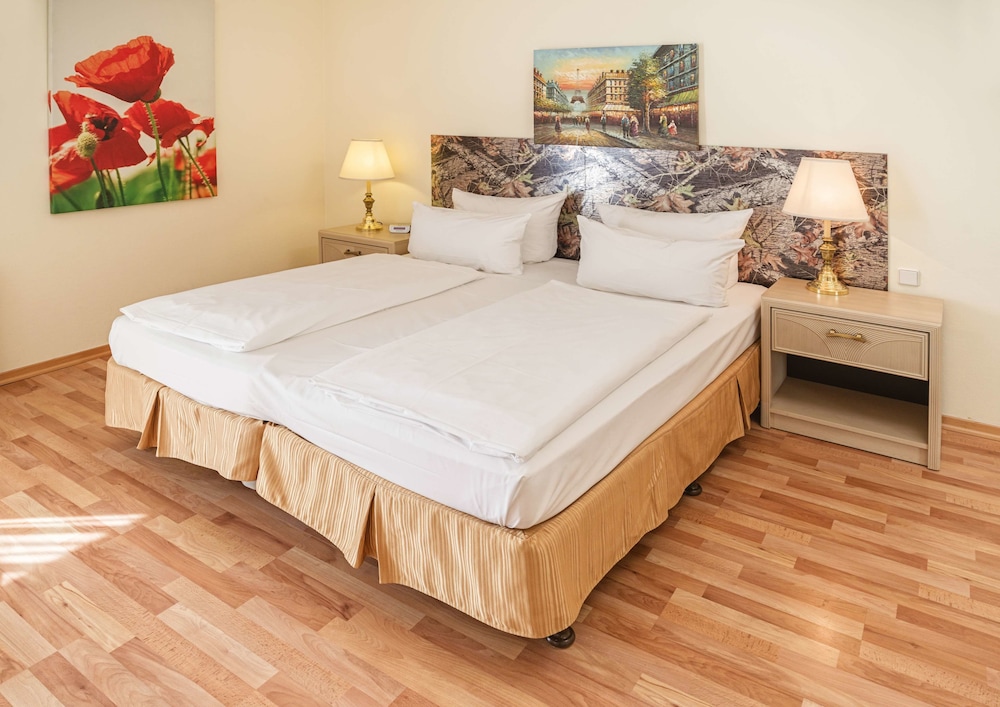 Am Schloss Kopenick By Golden Tulip Ex Best Western Hotel Am Schloss Koepenick 38/77