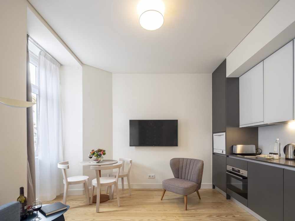 Lisbon Serviced Apartments Santos 42/50