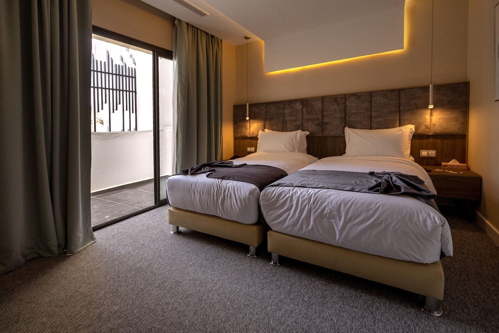 AD Hotel Pont d Hydra 12/35