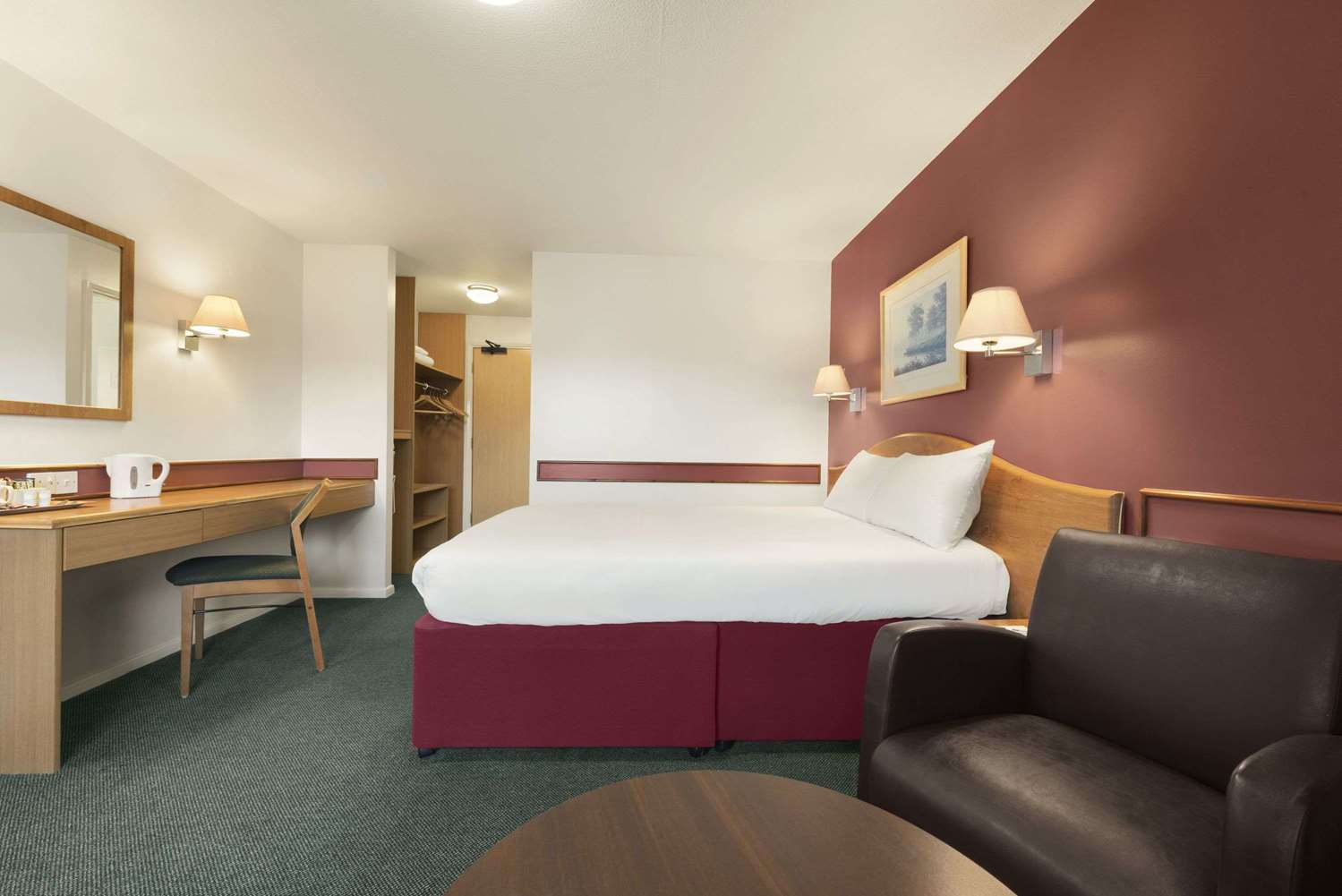 Days Inn by Wyndham Abington M74 5/12