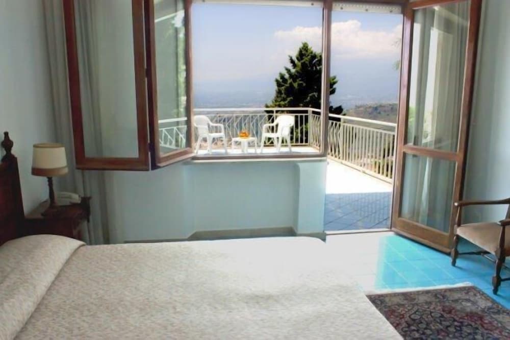 Mediterranee Hotel 21/63