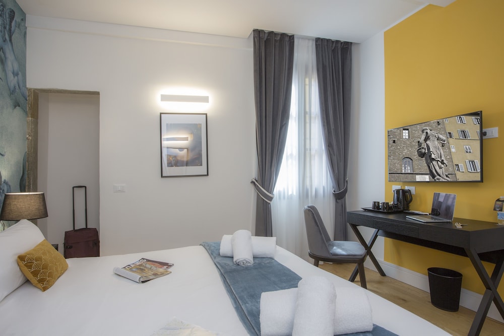 Palazzo, Queen Bed
