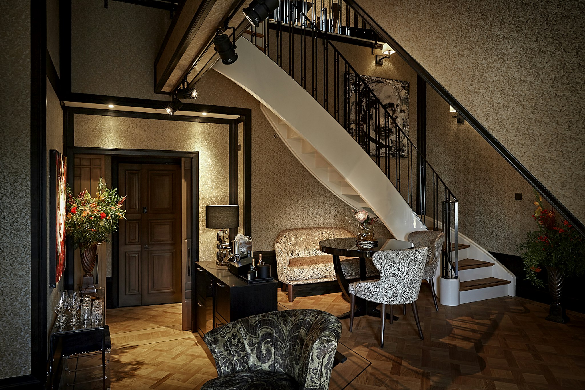 Hotel TwentySeven 65/84