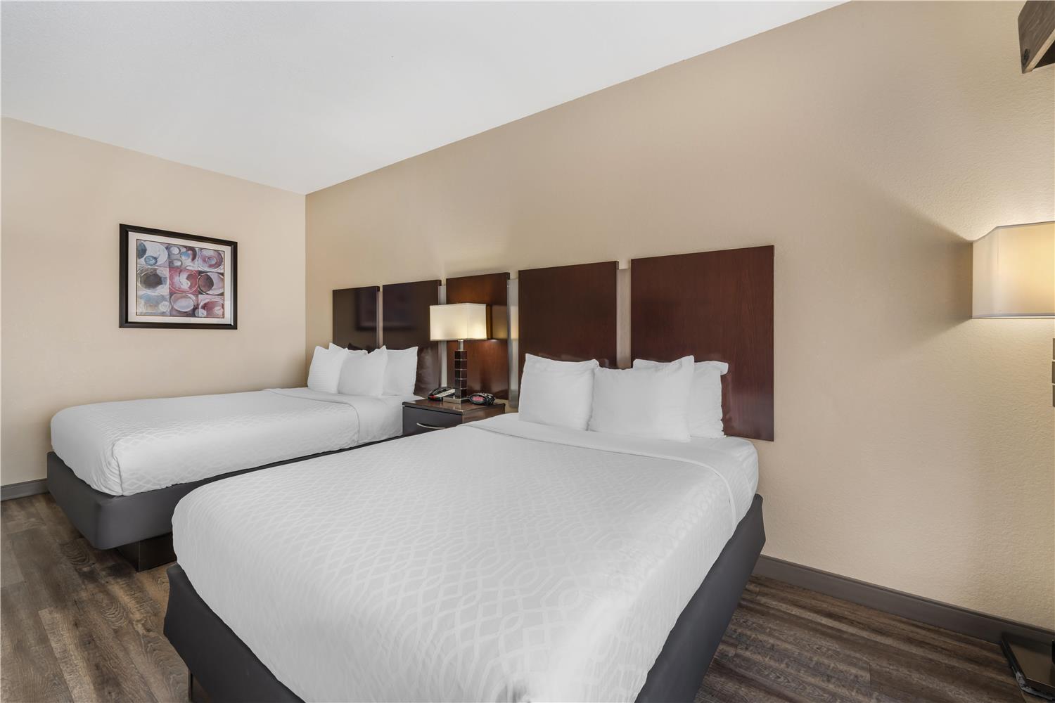 Best Western Plus Eastgate Inn & Suites 12/32
