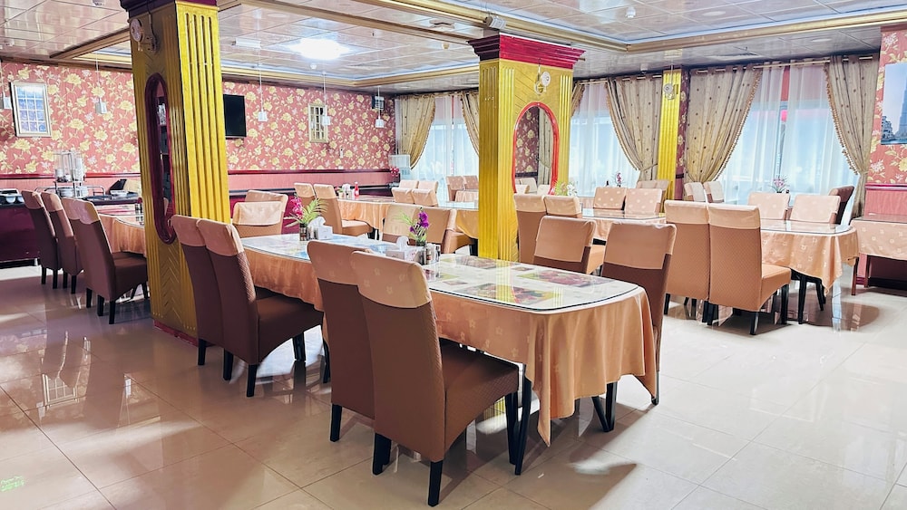 restaurant cafeteria