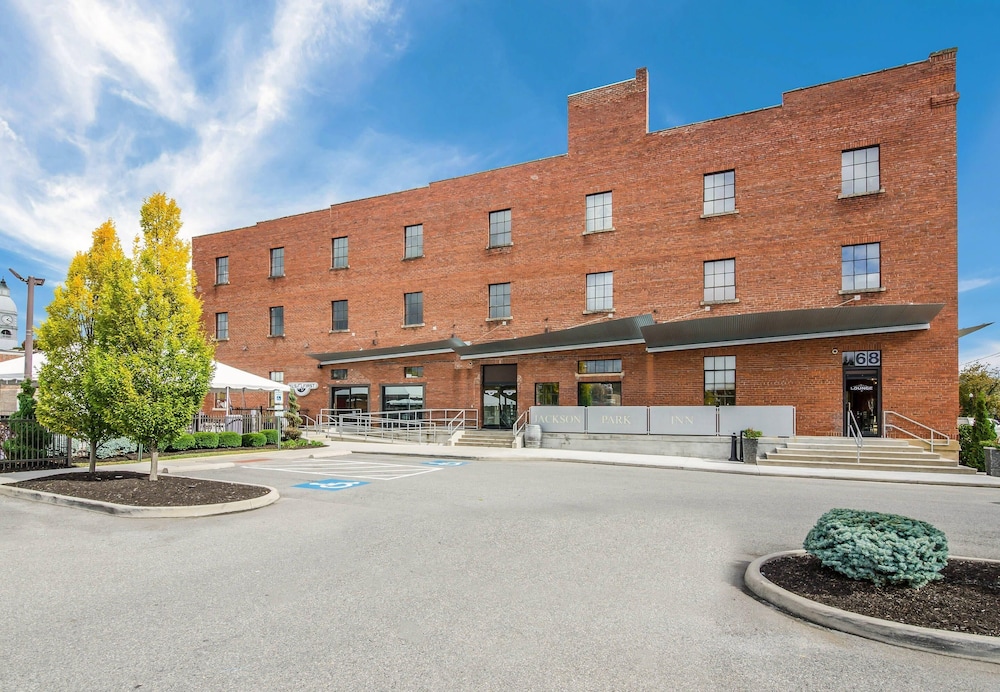 Jackson Park Inn, an Ascend Collection Hotel 1/50