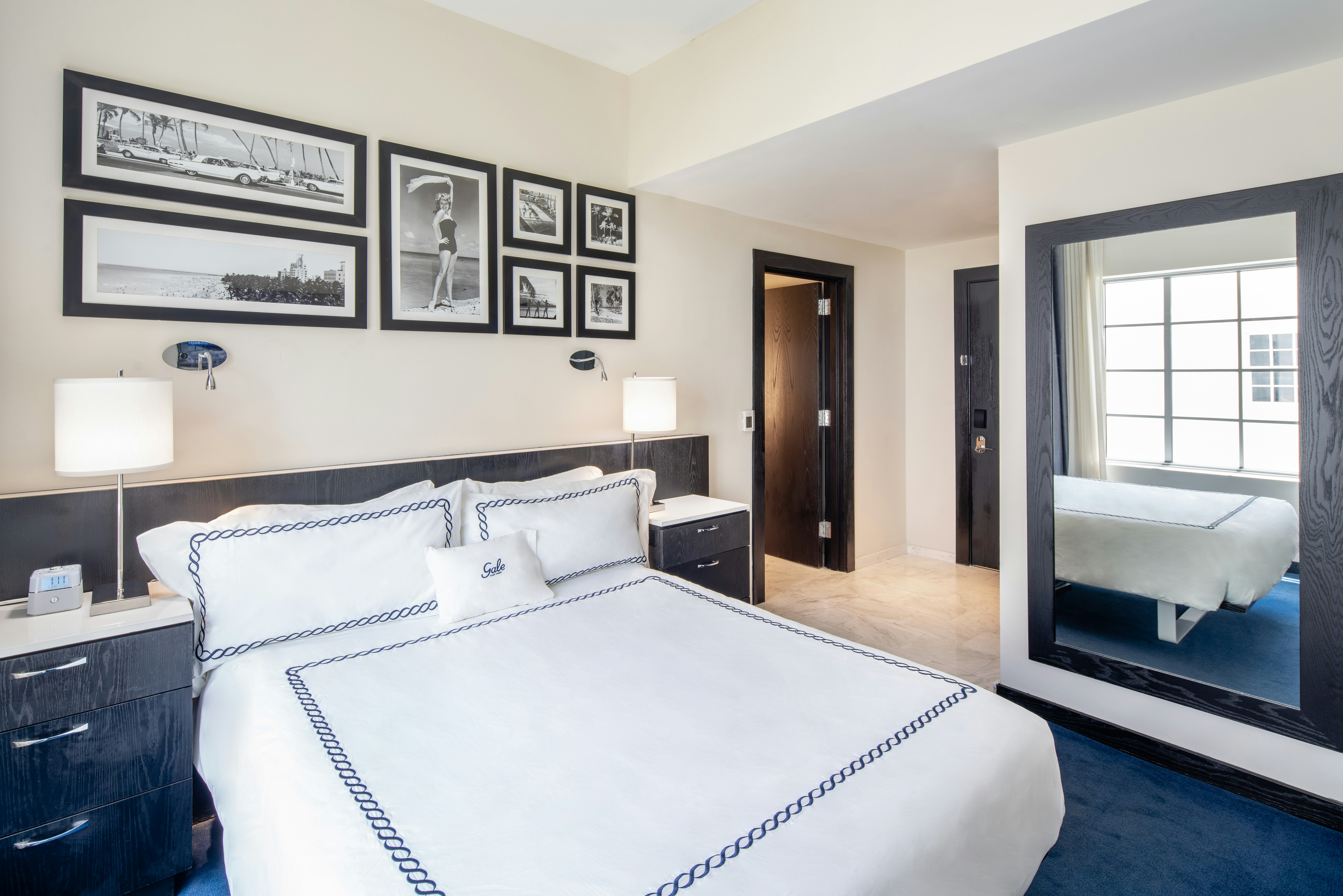 SIGNATURE, QUEEN BED, ACCESSIBLE