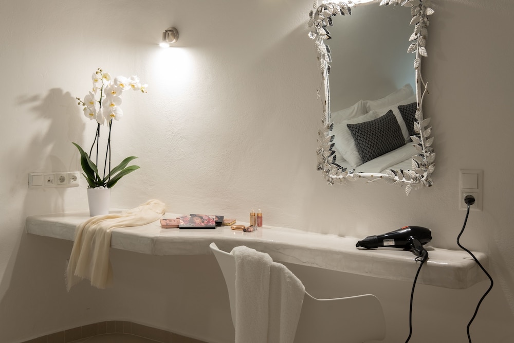 Santoterra Antigua Luxury Suites 47/50