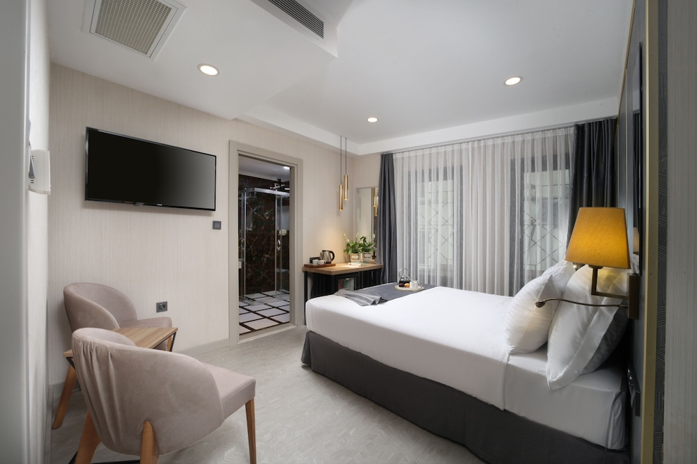 STANDARD, DOUBLE OR TWIN BED, GROUND FLOOR