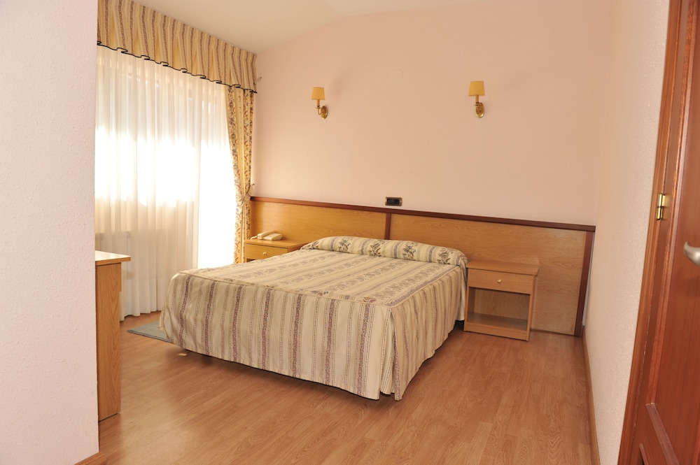 Hotel Alfar 11/36