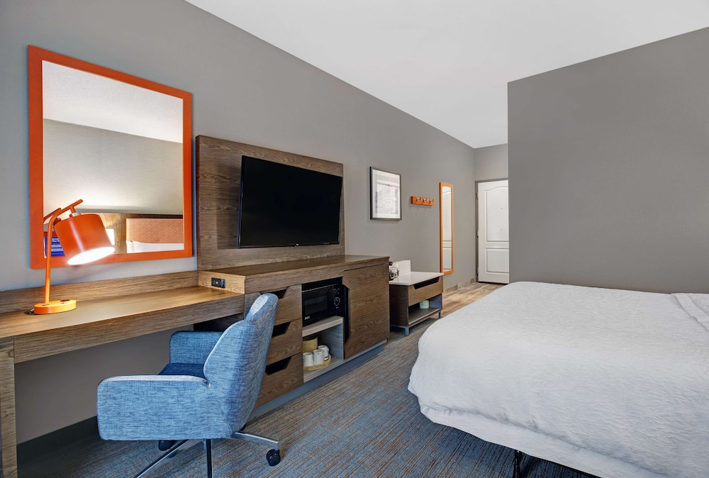 Hampton Inn Keokukia 12/36