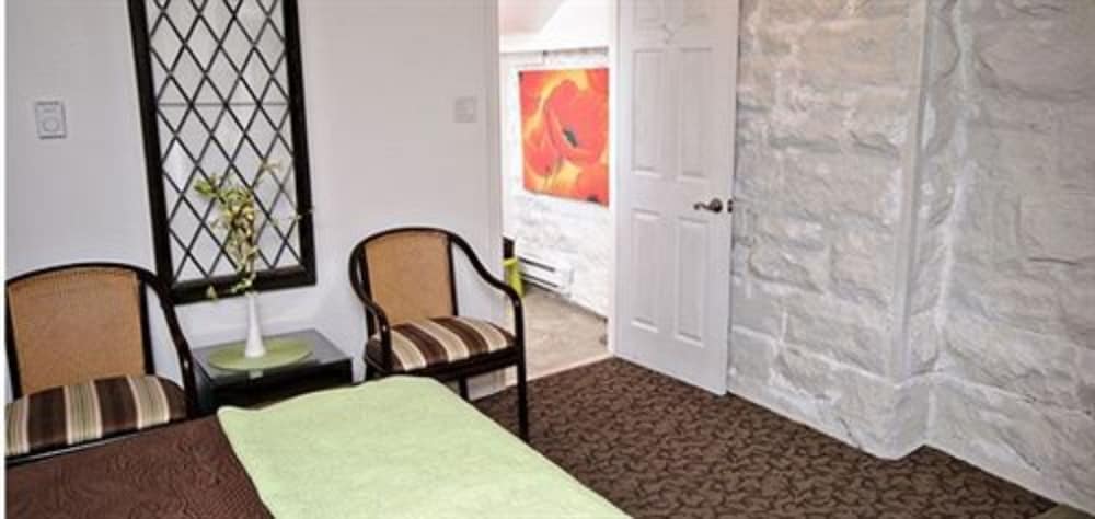 Auberge Mcgees Inn 41/75