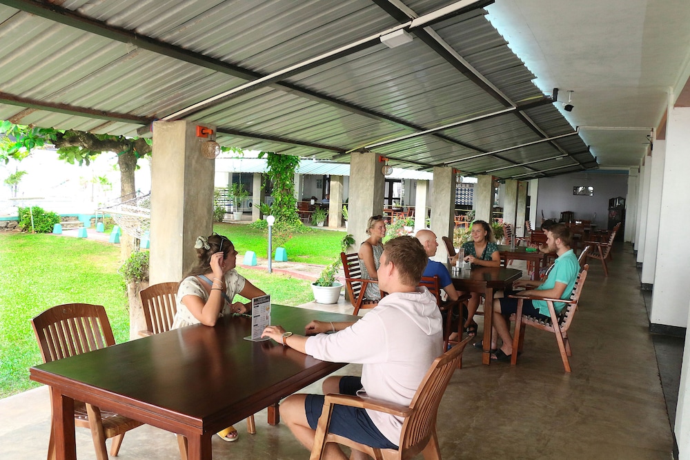 Zen Rooms Negombo Beach 42/61