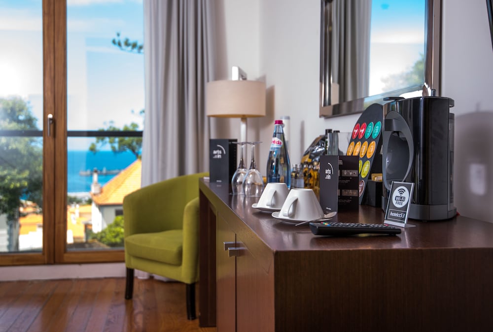Arts in Hotel Conde Carvalhal 56/68