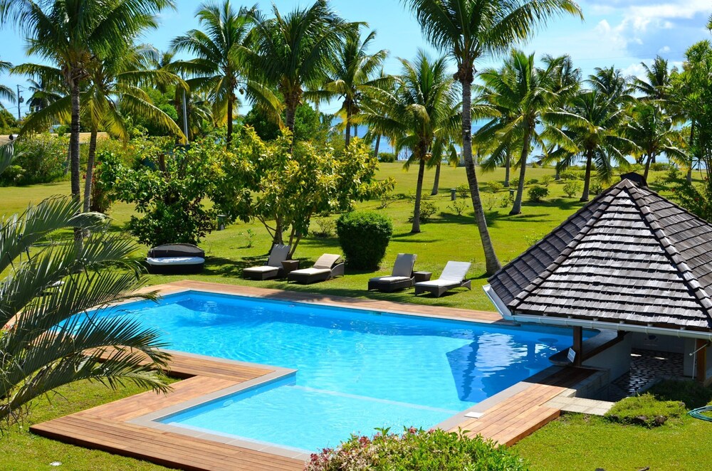 Raiatea Lodge Hotel 35/43