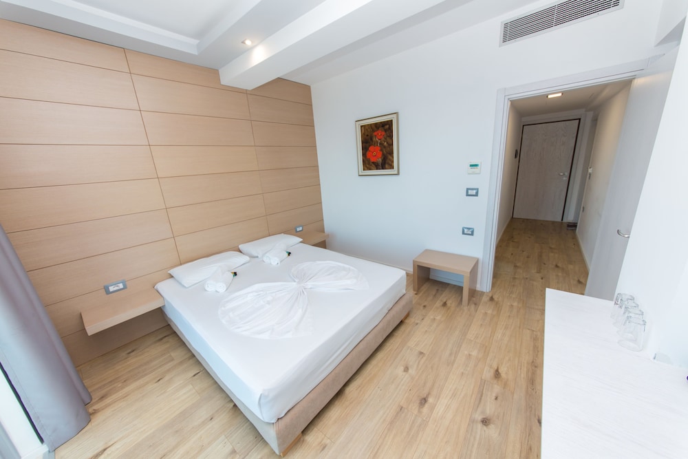 Hotel Saranda Palace 36/70