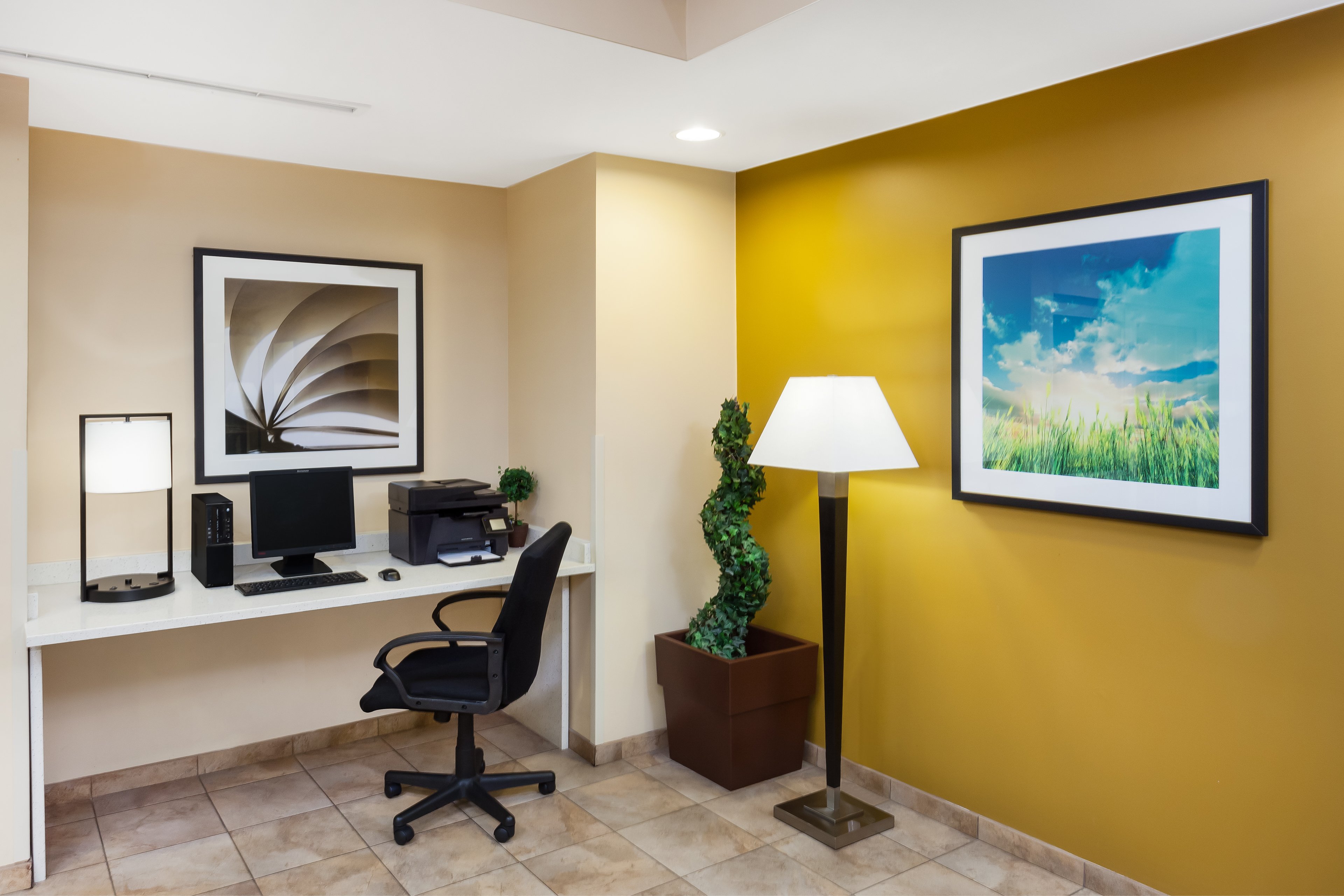 CANDLEWOOD SUITES AURORA- NAPERVILLE 39/51