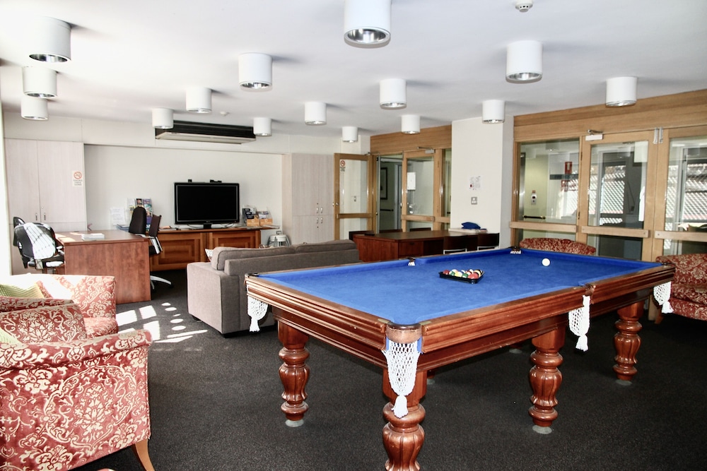 Mariners Court Hotel 46/55